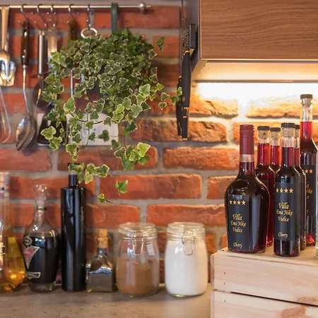 Ema Nika Hébergement de vacances