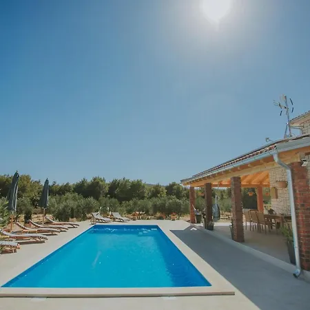 Ema Nika Vodice