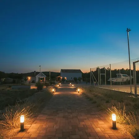 Holiday home Ema Nika