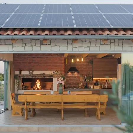 Holiday home Ema Nika