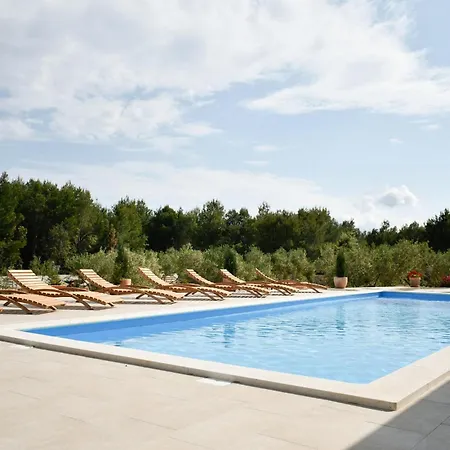 Ema Nika Holiday home *