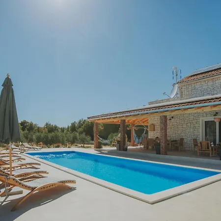 Ema Nika Holiday home *